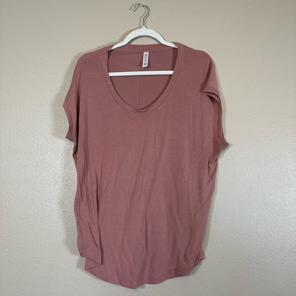 Athleta Tops - Athleta Cloudelight Stratus Tee Palermo Pink